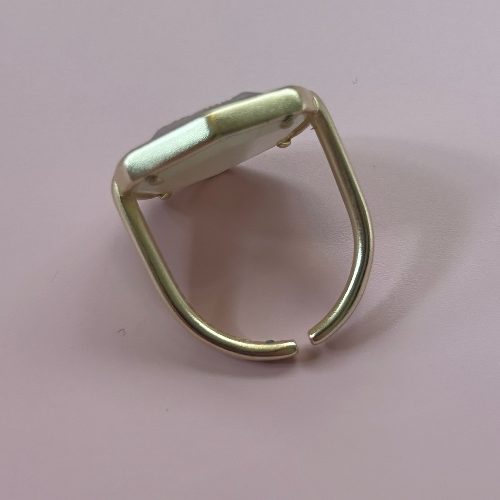 Kendra Scott Davis Cocktail Ring in Gold and Iridescent Drusy - Picture 3 of 3
